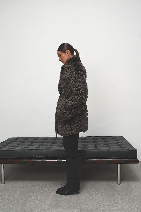 Шубка подовжена шоколадна  19421/3 № 3