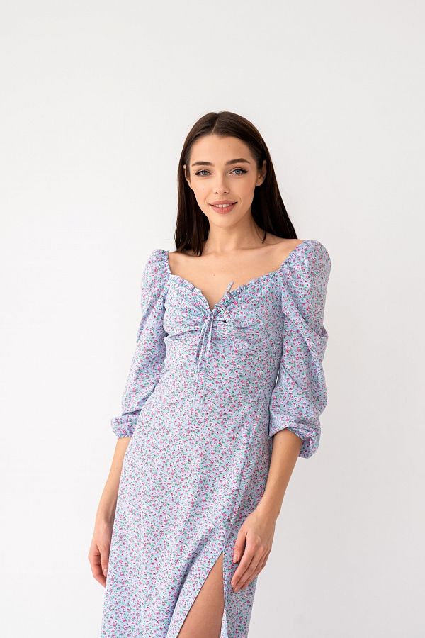 Сукня міді з роспіркою короткий рукав блакитна в рожеву квітку D0521ДР/4 № 2