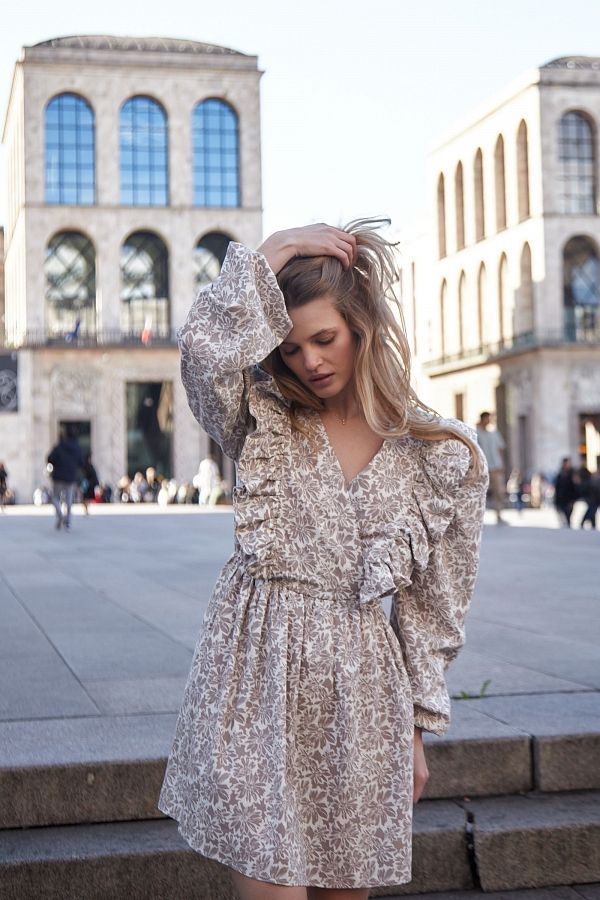 Сукня міні з воланами бежева D0523/2 № 1