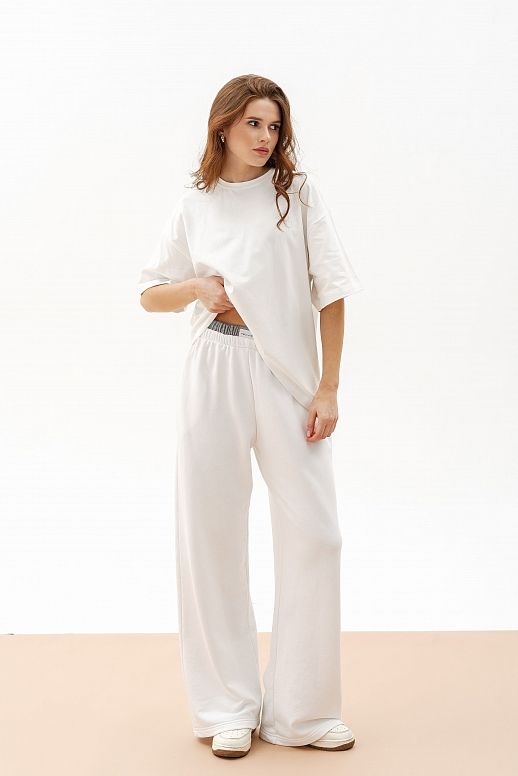 Брюки трикотажні з сірим поясом білі