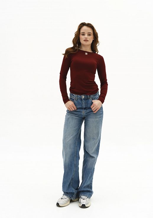 Лонгслів приталений вишневий