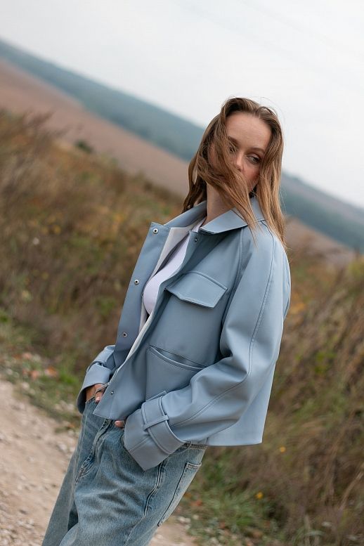 Тренч короткий екошкіра на замші блакитний