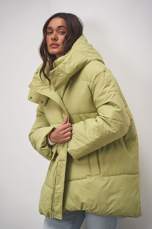 Пуховик подовжений на замку з капюшоном салатовий