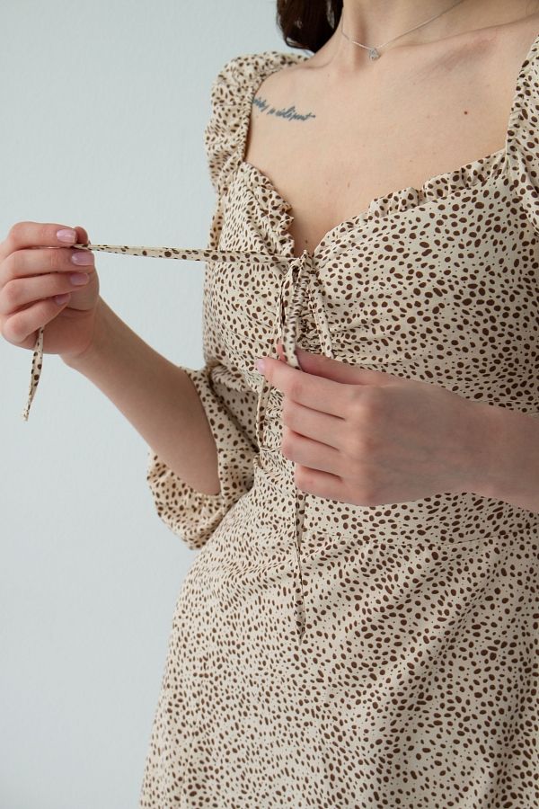 Сукня міні з роспіркою бежевий в крапочку D0321/15 № 3