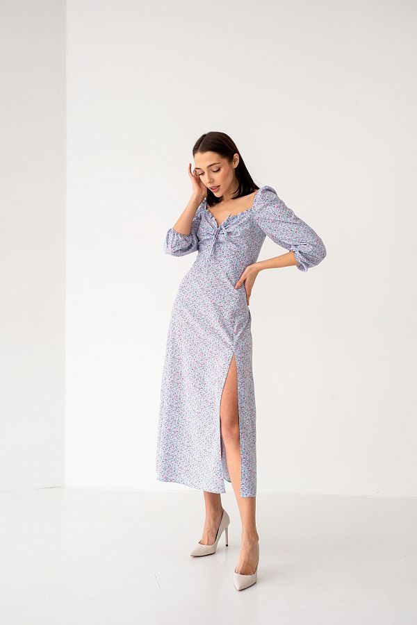 Сукня міді з роспіркою короткий рукав блакитна в рожеву квітку D0521ДР/4 № 1