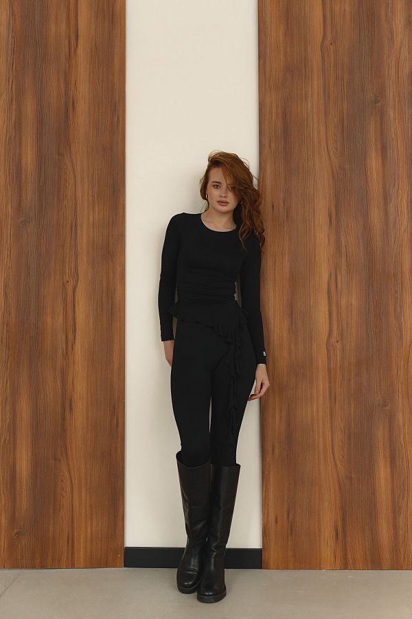 Лонгслів тонкий з воланами чорний LVOLB/1 #RU# Лонгслив тонкий с воланами черный LVOLB/1 № 1