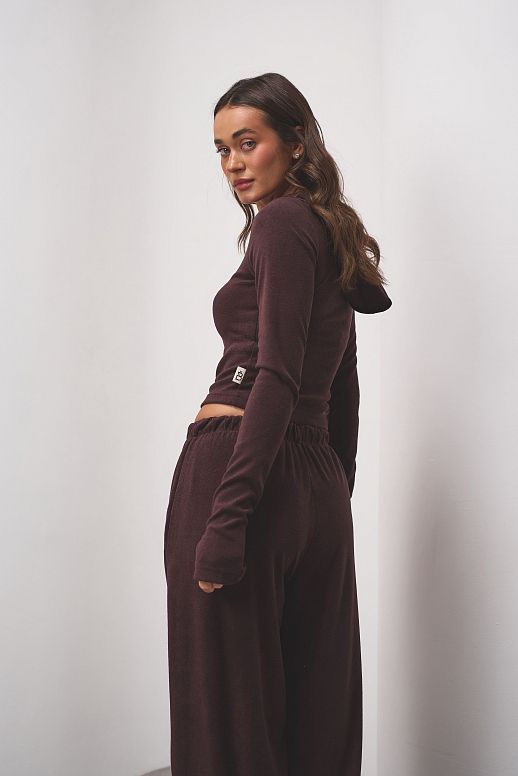 Костюм приталений із замком утеплений коричневий