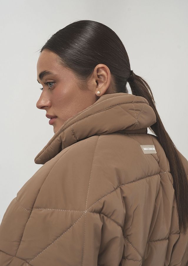 Куртка стьобана довга з поясом візерунок трикутник кавовий МБПЩ001/15 #RU# Куртка стеганная длинная с поясом узор треугольник темно-коричневый МБПЩ001/15 № 5