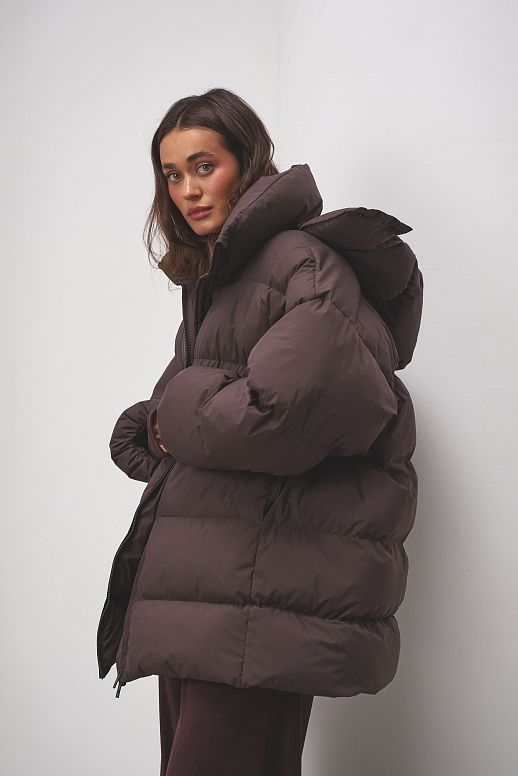 Пуховик зимовий подовжений коричневий
