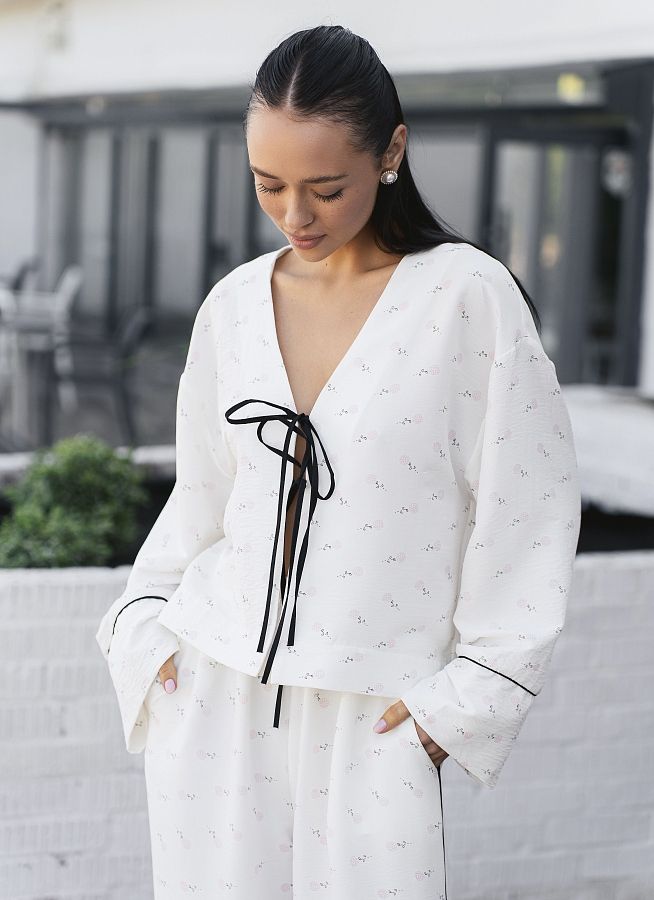 Костюм на зав'язках молочний в піони ЧТ10/4 #RU# Костюм на завязках молочный в пионы ЧТ10/4 № 2