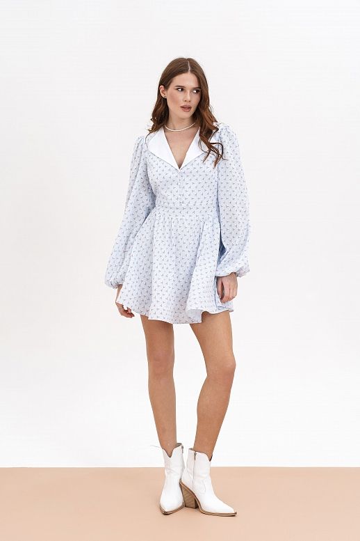 Сукня з білим комірцем блакитна