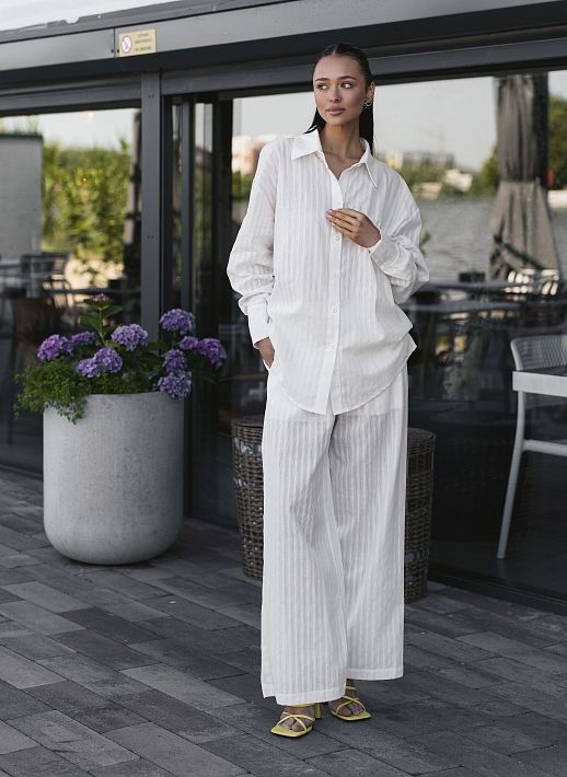 Костюм у смужку сорочка+брюки білий