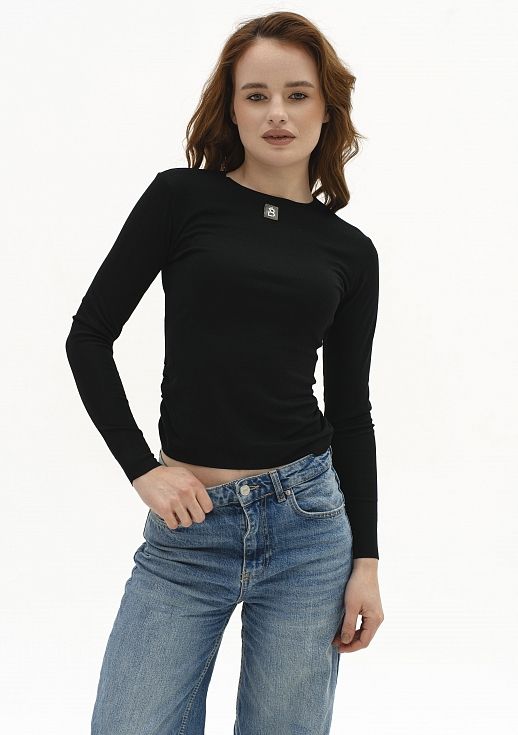 Лонгслів приталений чорний