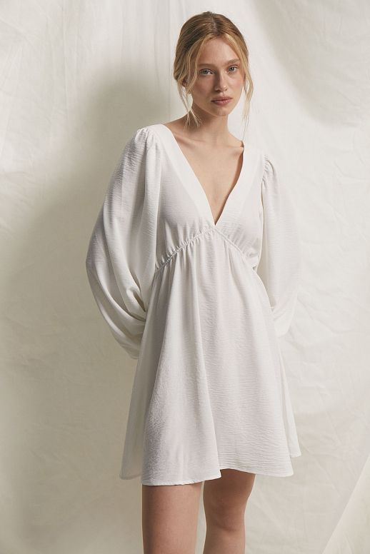 Сукня міні з відкритою спиною молочна