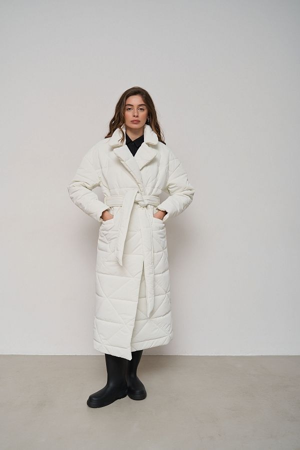 Куртка стьобана довга з поясом візерунок трикутник молочна МБПЩ001/9 #RU# Куртка стеганая длинная с поясом узор треугольник молочная МБПЩ001/9 № 1