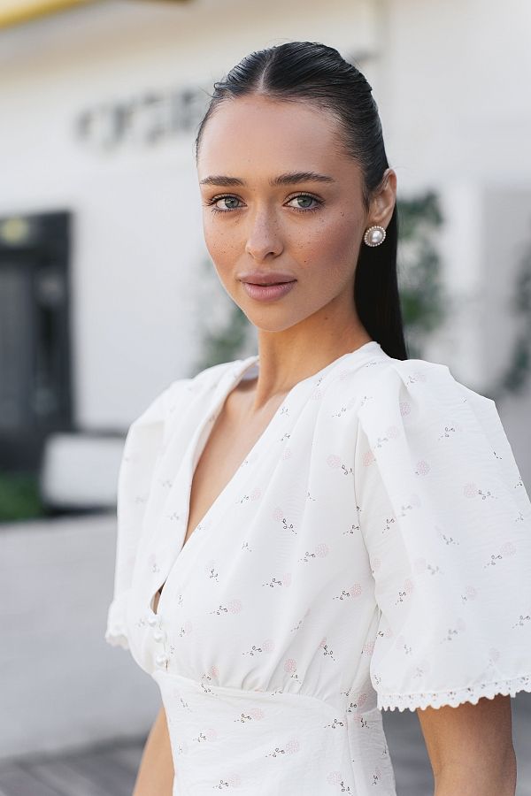 Сукня міні з гудзиками та мереживом молочна в піони DRKOR/10 № 1