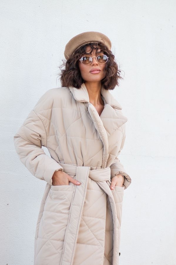 Куртка стьобана довга з поясом візерунок трикутник світло-бежева МБПЩ001/15 #RU# Куртка стеганная длинная с поясом узор треугольник светло-бежевая МБПЩ001/15 № 3